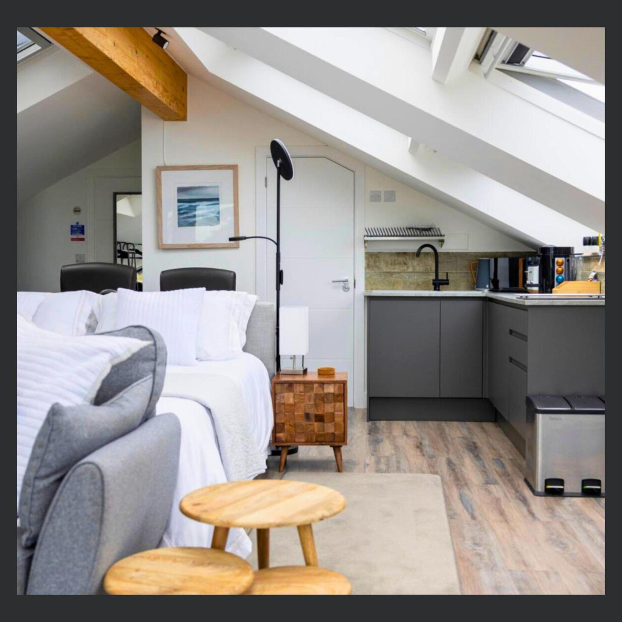 Uno St Ives - Luxury Serviced Accommodation Экстерьер фото