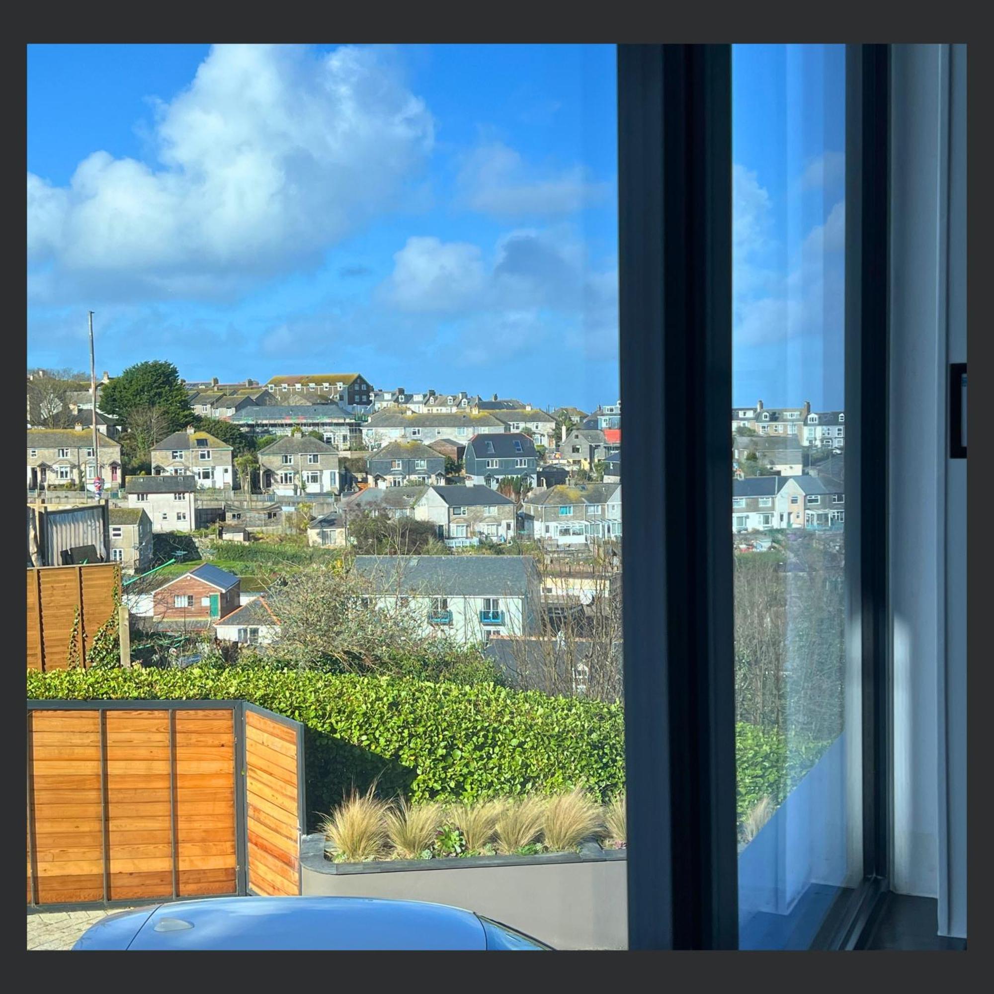 Uno St Ives - Luxury Serviced Accommodation Экстерьер фото